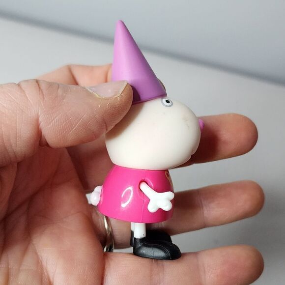 SUZY PEPPA PIG 3” ACTION FIGURE TOY - Picture 3 of 6